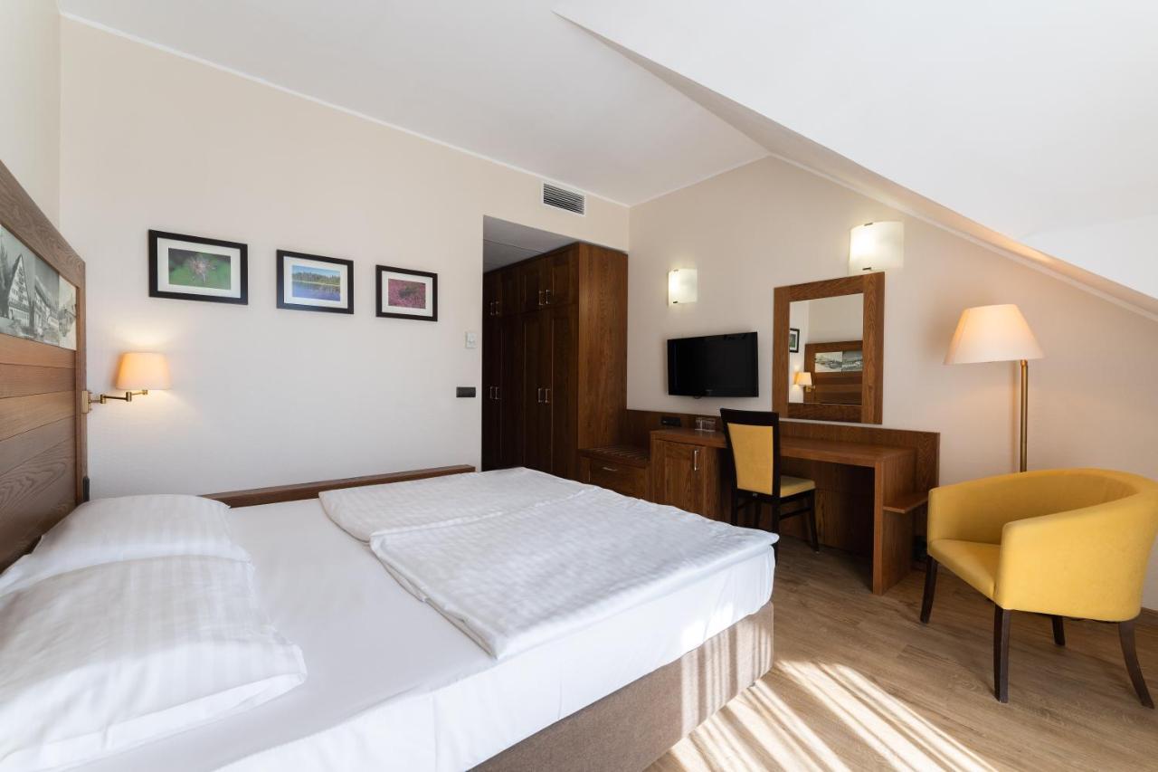 Comfort Double or Twin Room with Balcony and View